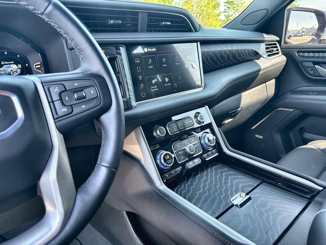 Used 2024 Onyx Black GMC Denali image 11