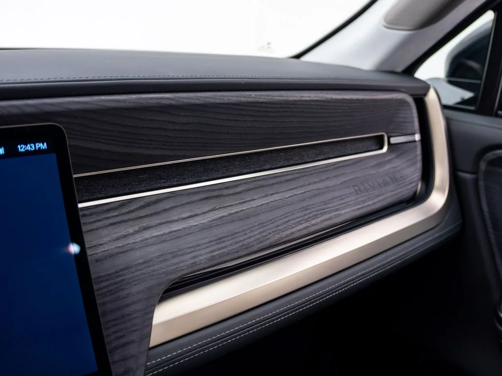 Used 2023  Rivian Adventure image 33