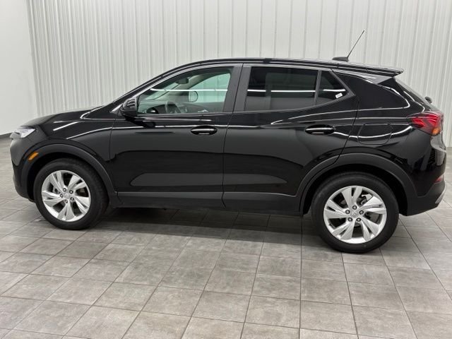 Used 2025 Black Buick Preferred image 6