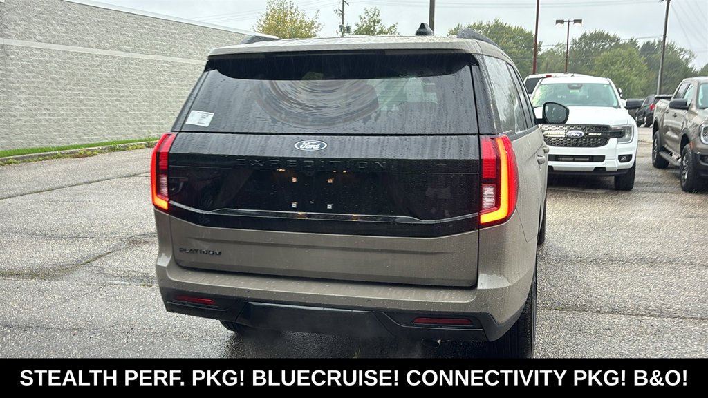 New 2027 Marsh Gray Ford Platinum image 27