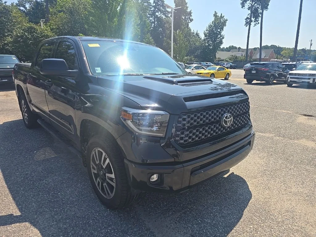 Used 2020 Black Toyota SR5 image 3