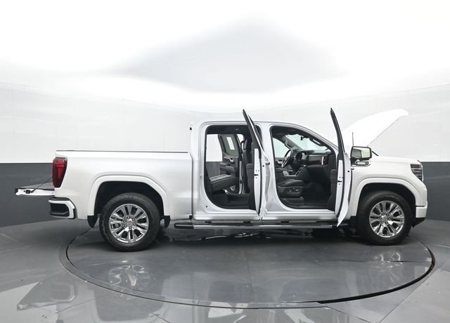 Used 2024 White Frost Tricoat GMC Denali image 33