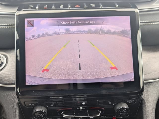 Used 2023 Diamond Black Jeep Limited image 25