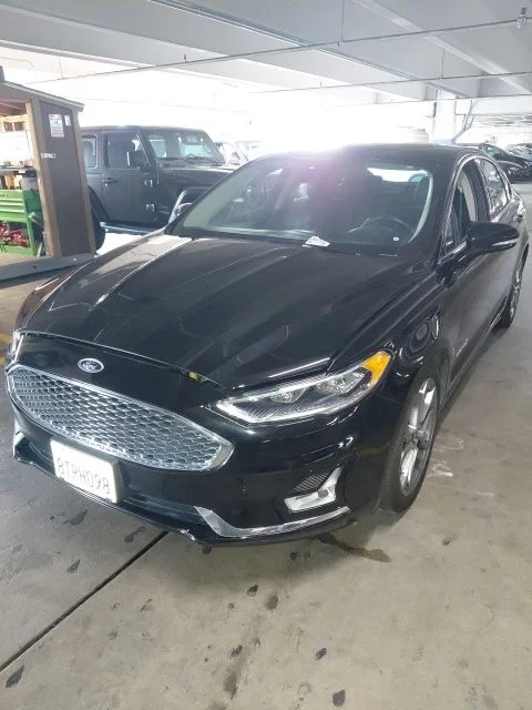 Used 2019 Black Ford Titanium image 2