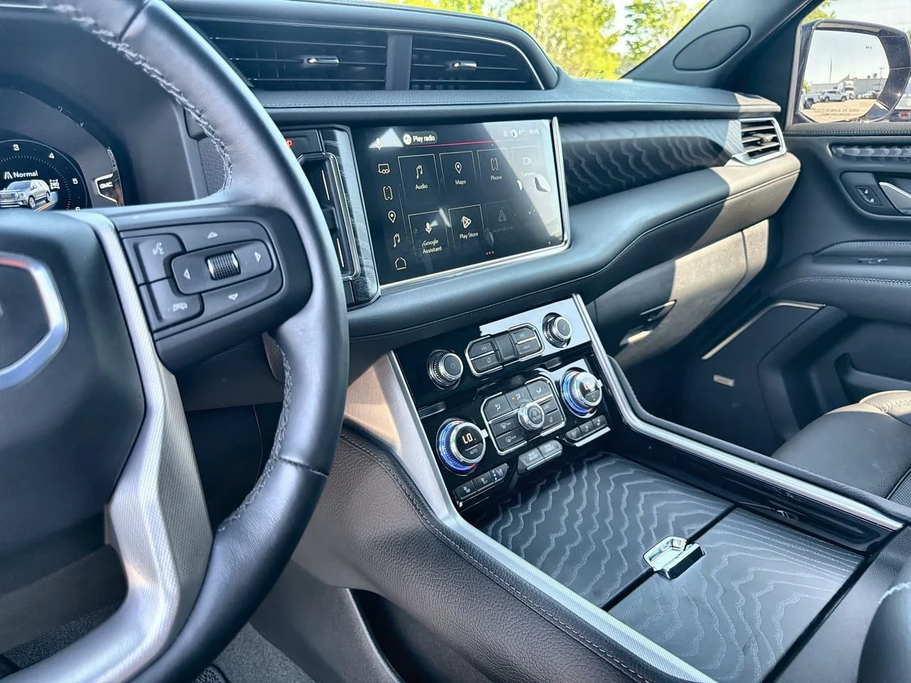 Used 2024 Onyx Black GMC Denali image 11