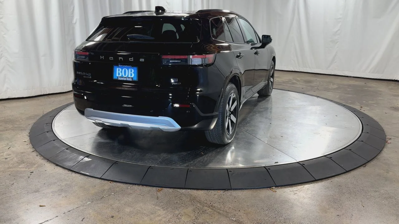 New 2026 Raven Black Honda Touring image 8