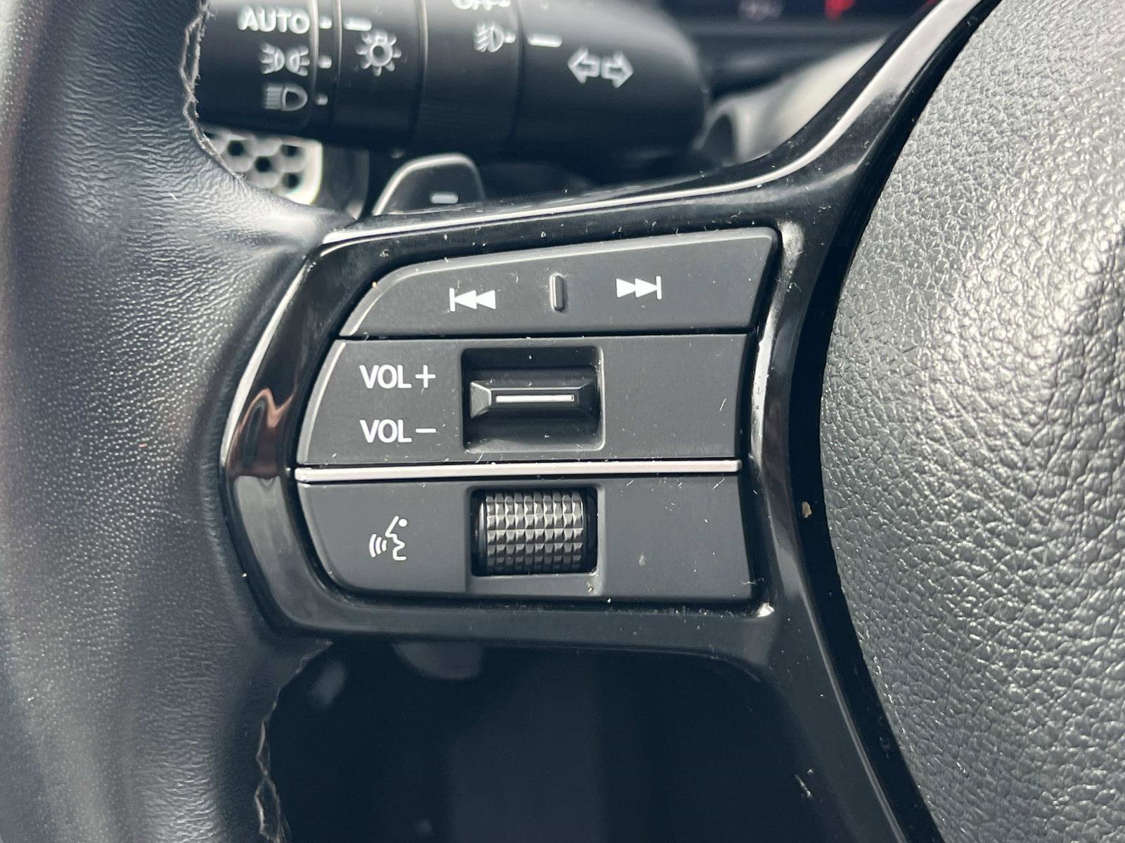 2023 Honda Civic Touring - Photo 9