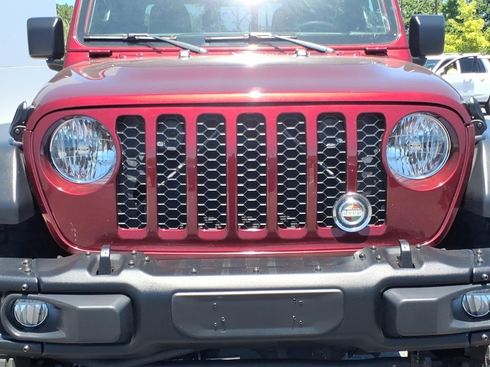 Used 2022 Snazzberry Pearlcoat Jeep Sport image 14