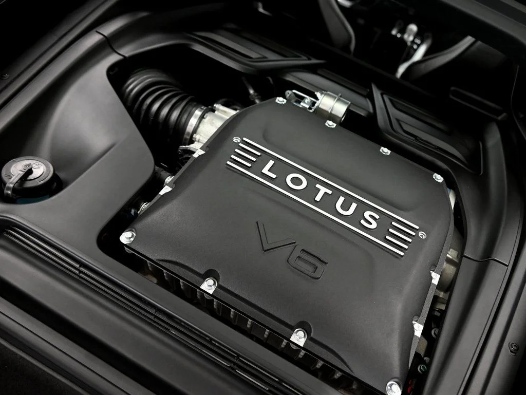2026 Lotus Emira - Photo 19