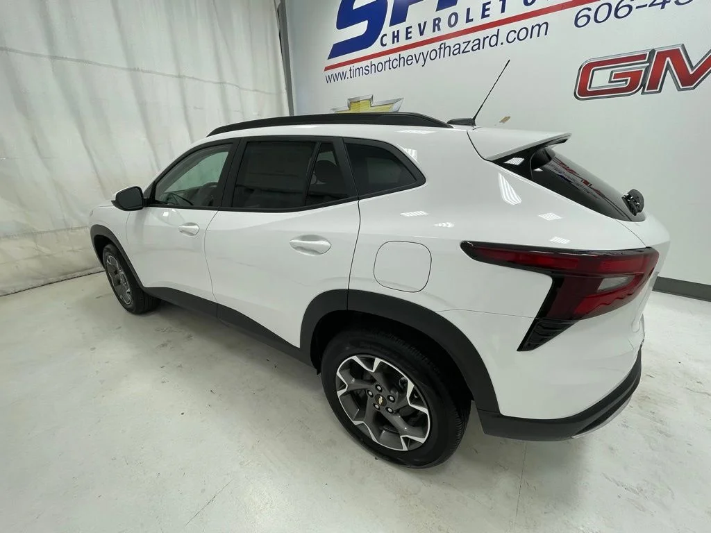 2026 Chevrolet Trax LT - Photo 7