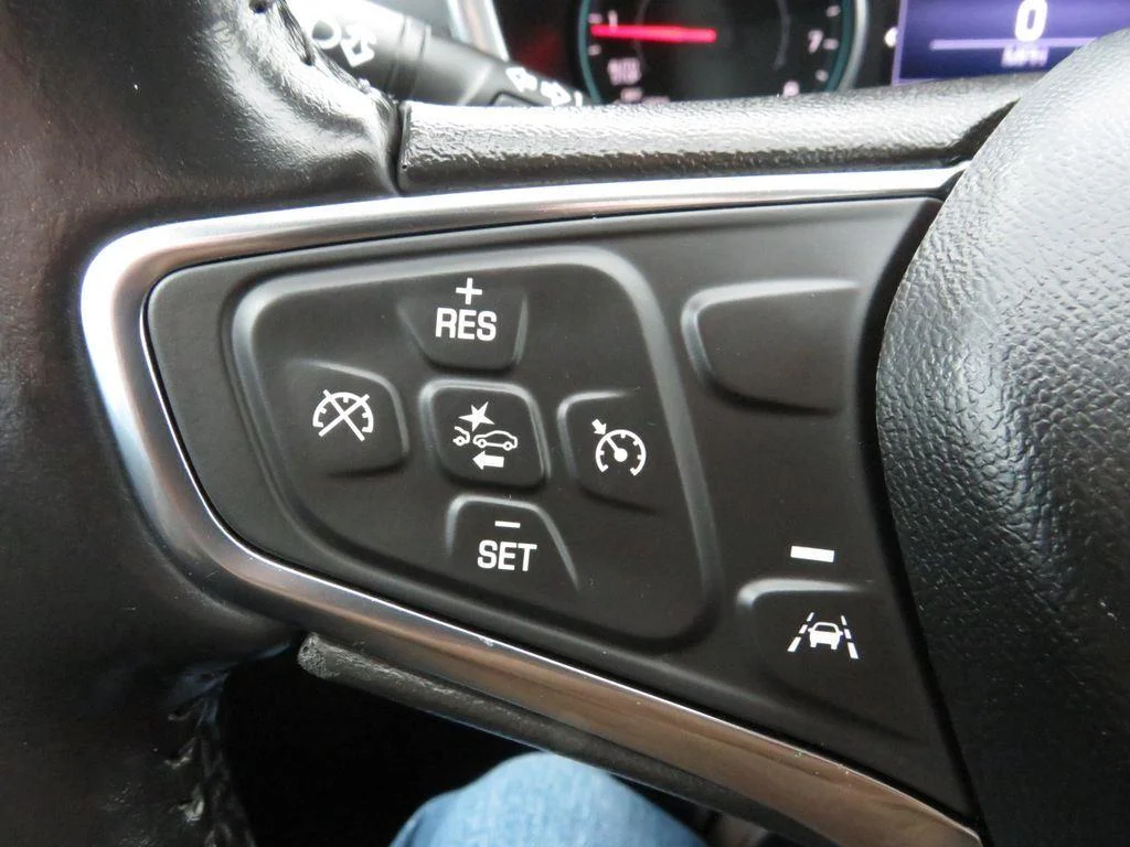 Used 2021 Summit White Chevrolet LT image 29