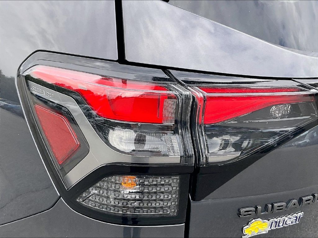 Used 2025 Gray Metallic Subaru Premium image 31