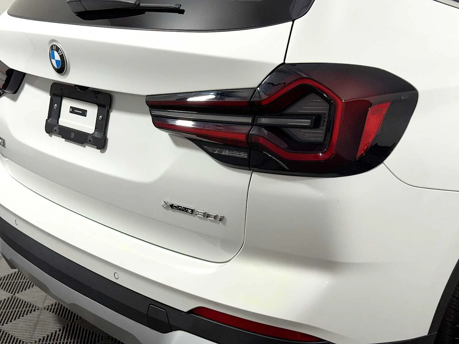 Certified Used 2024 Alpine White BMW xDrive30i image 28