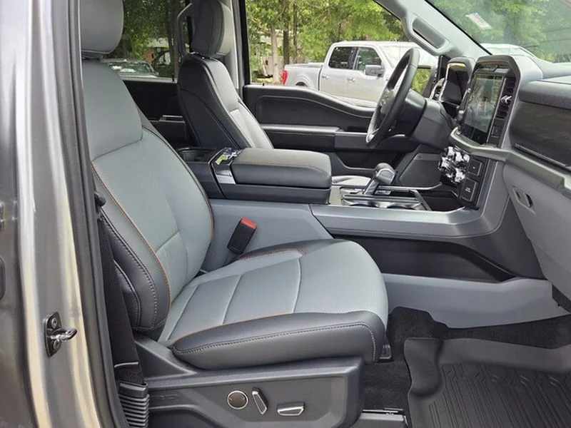 New 2026 Iconic Silver Metallic Ford Lariat® image 15