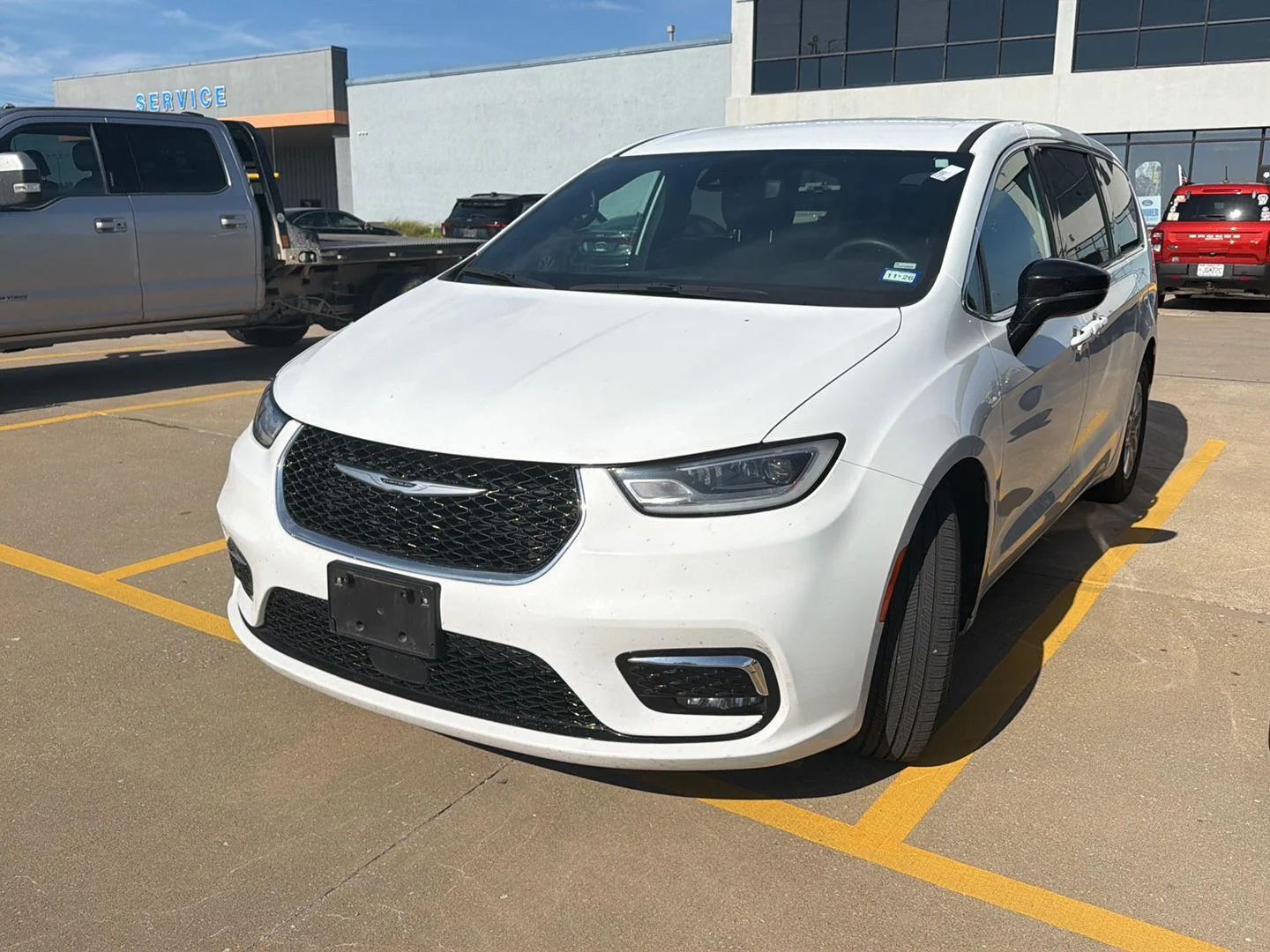 Certified 2025 Chrysler Pacifica Select with VIN 2C4RC1BG0SR518584 for sale in Kansas City