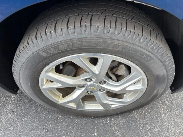 Used 2019 Pacific Blue Metallic Chevrolet LT image 31