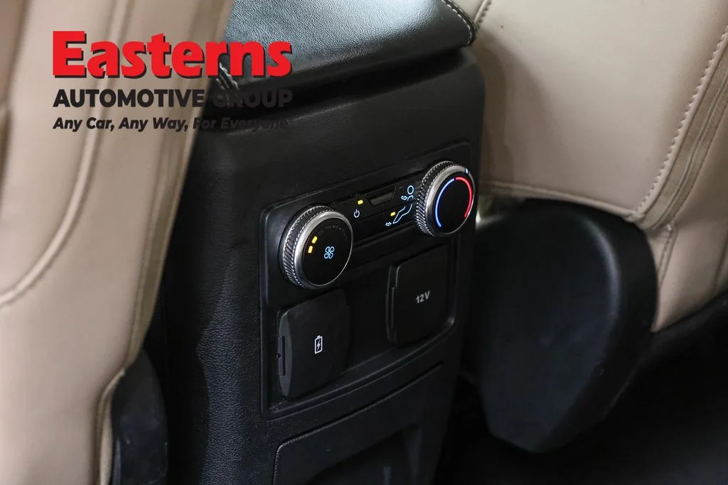 Used 2022 White Ford XLT image 23