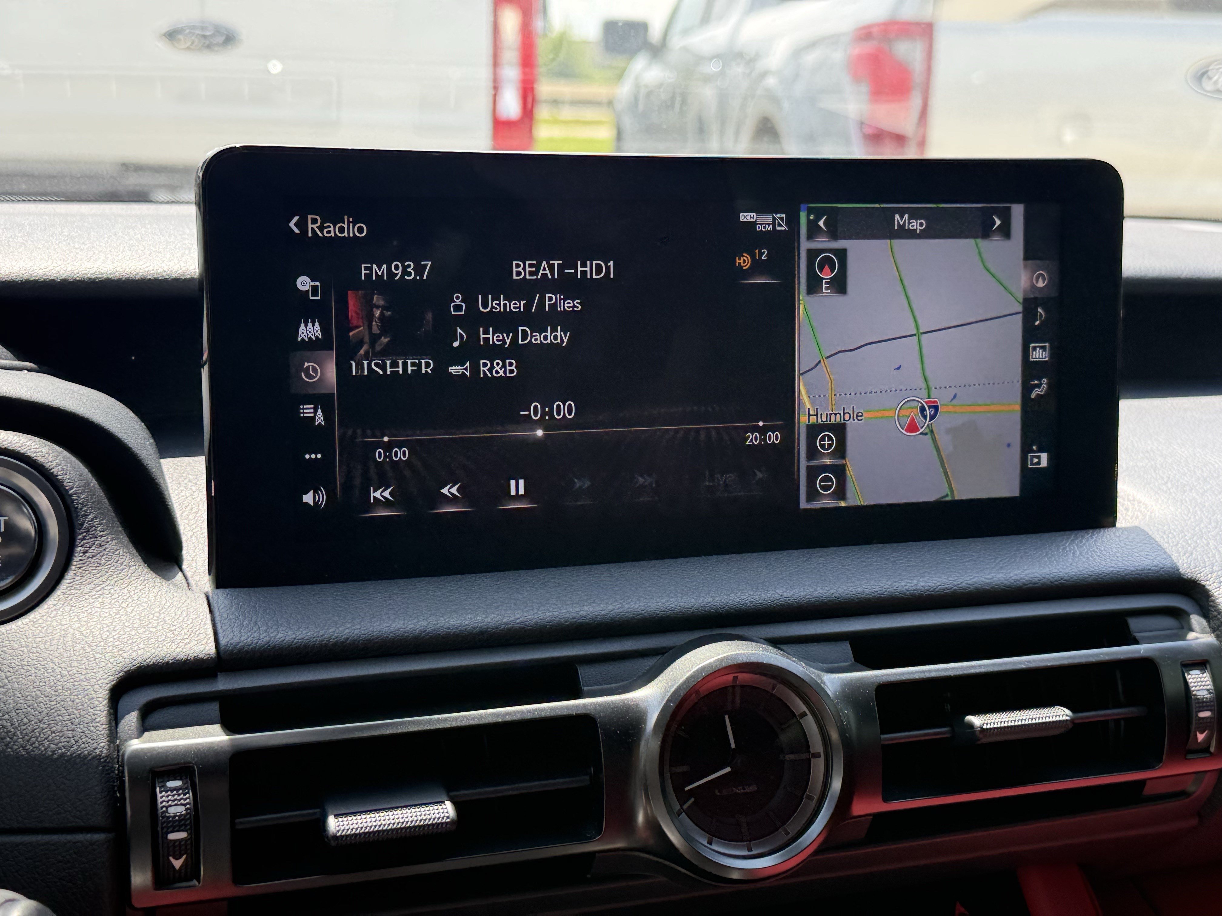 Used 2025  Lexus  image 19
