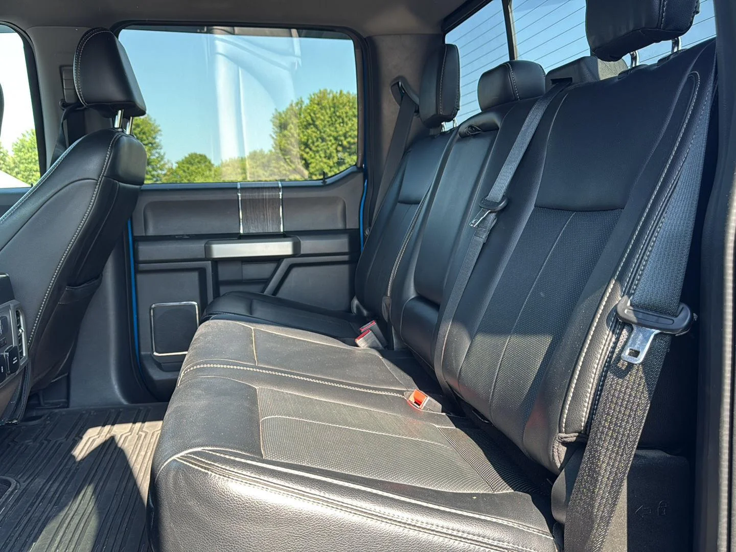 Used 2021 Velocity Blue Metallic Ford LARIAT image 13