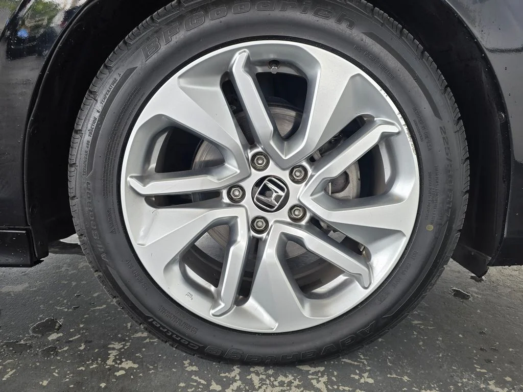 Used 2024  Honda LX image 34