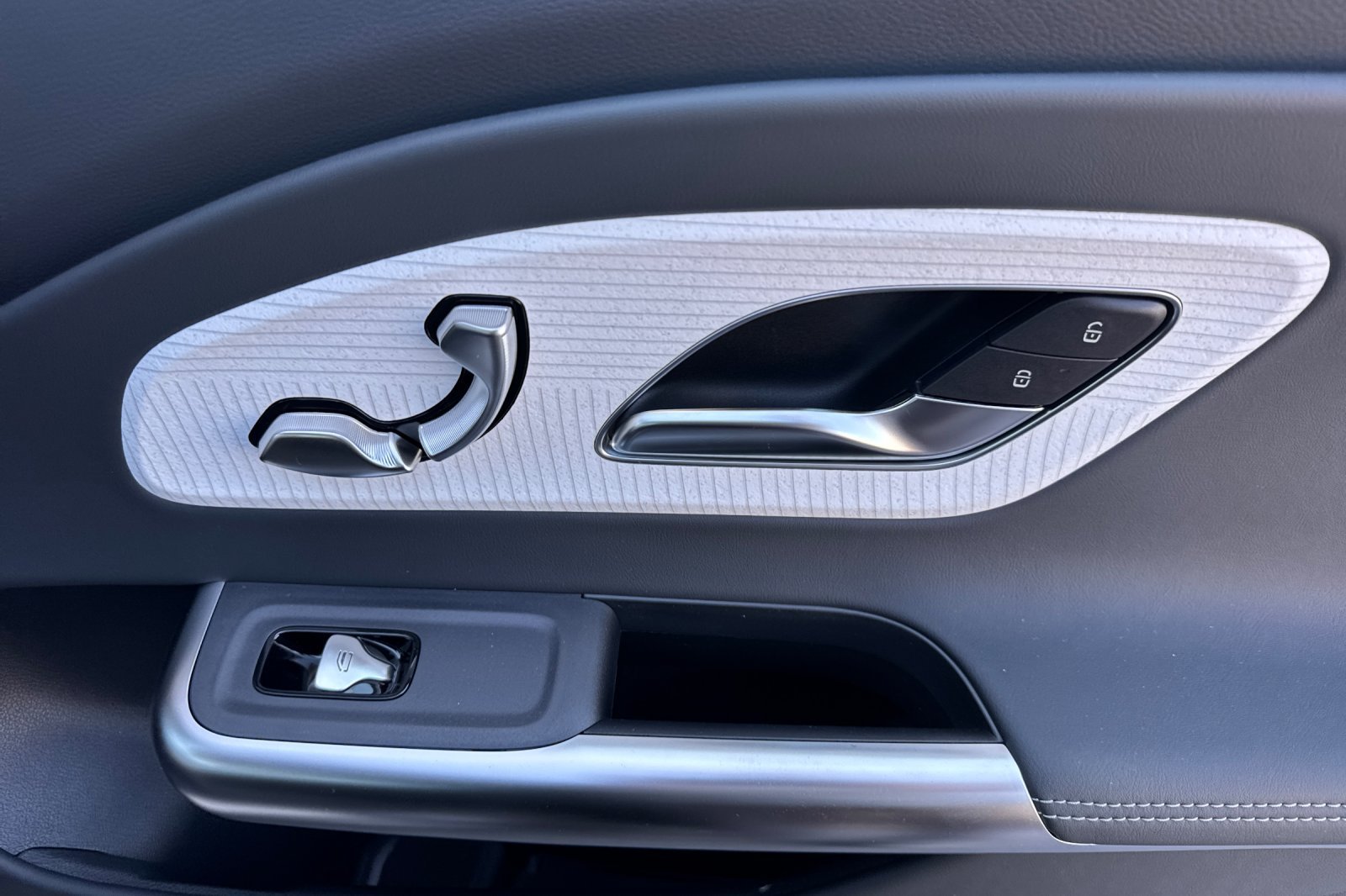 New 2027 Night Black Mercedes-Benz CLA 350 image 32