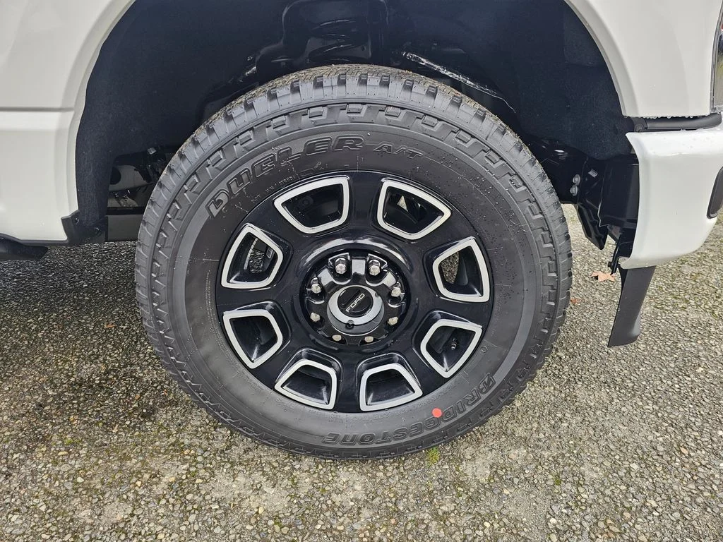 New 2026 Star White Metallic Tri-Coat Ford F-250® Platinum® image 9