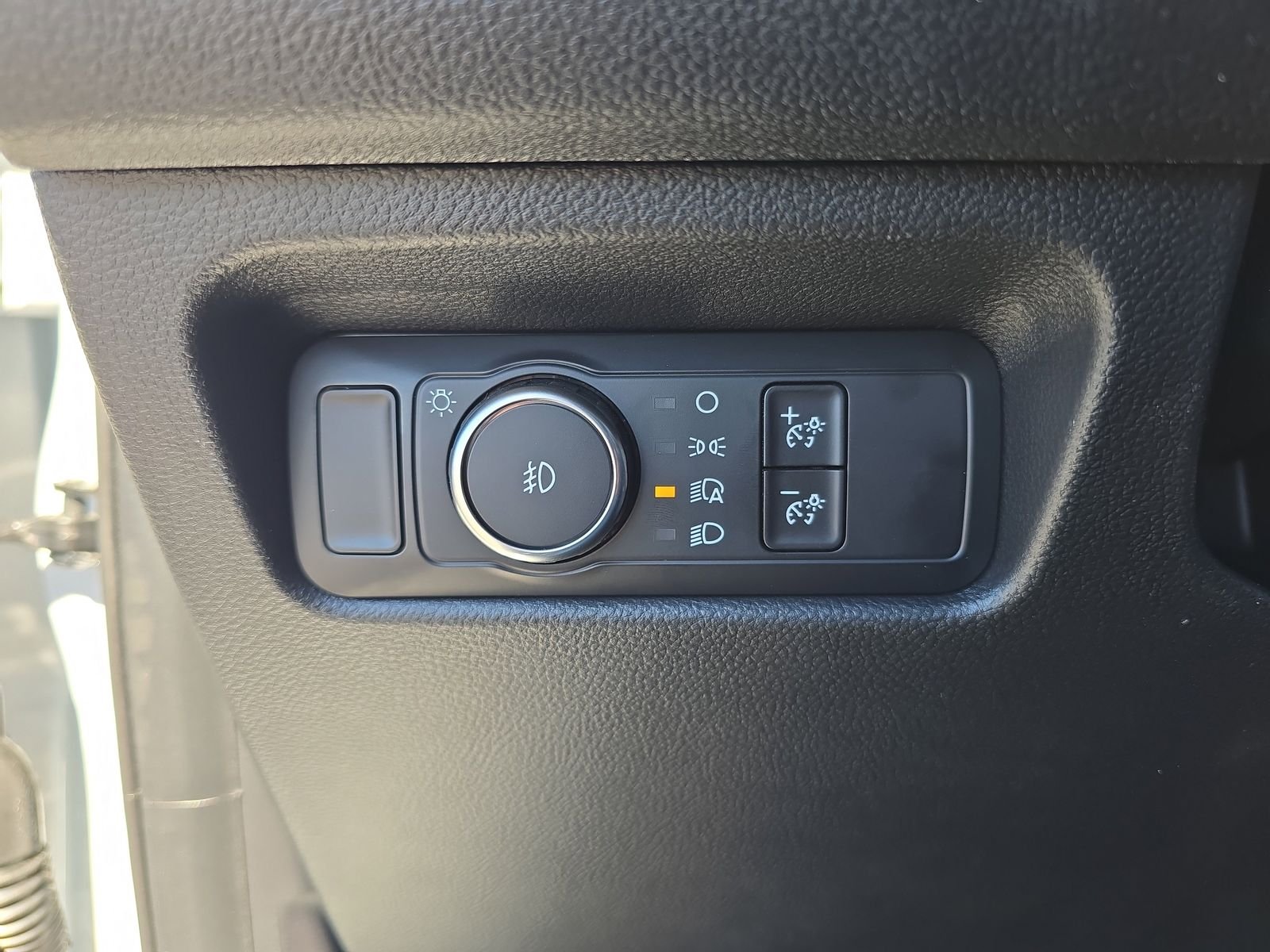 New 2025 Oxford White Ford Lariat image 21