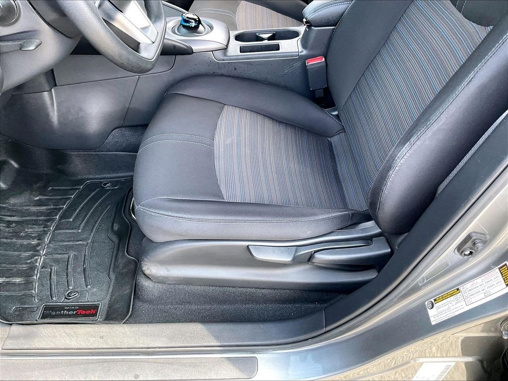 Used 2022 Gun Metallic Nissan S image 33