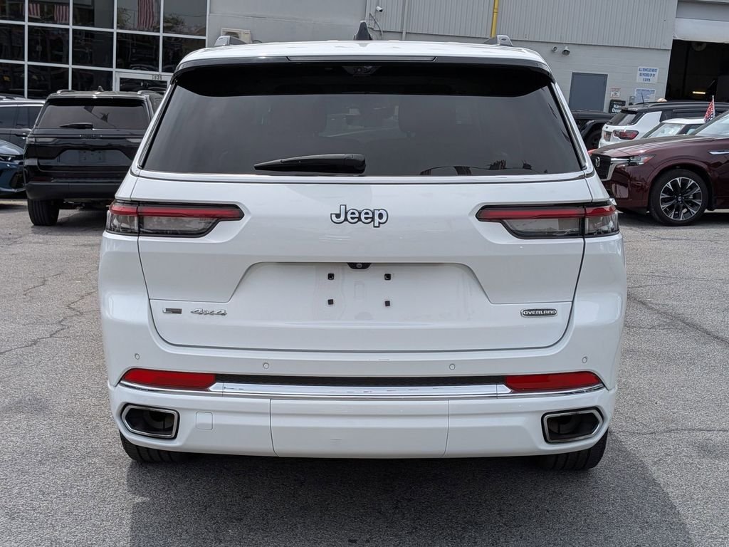 Used 2023 White Jeep Overland image 7
