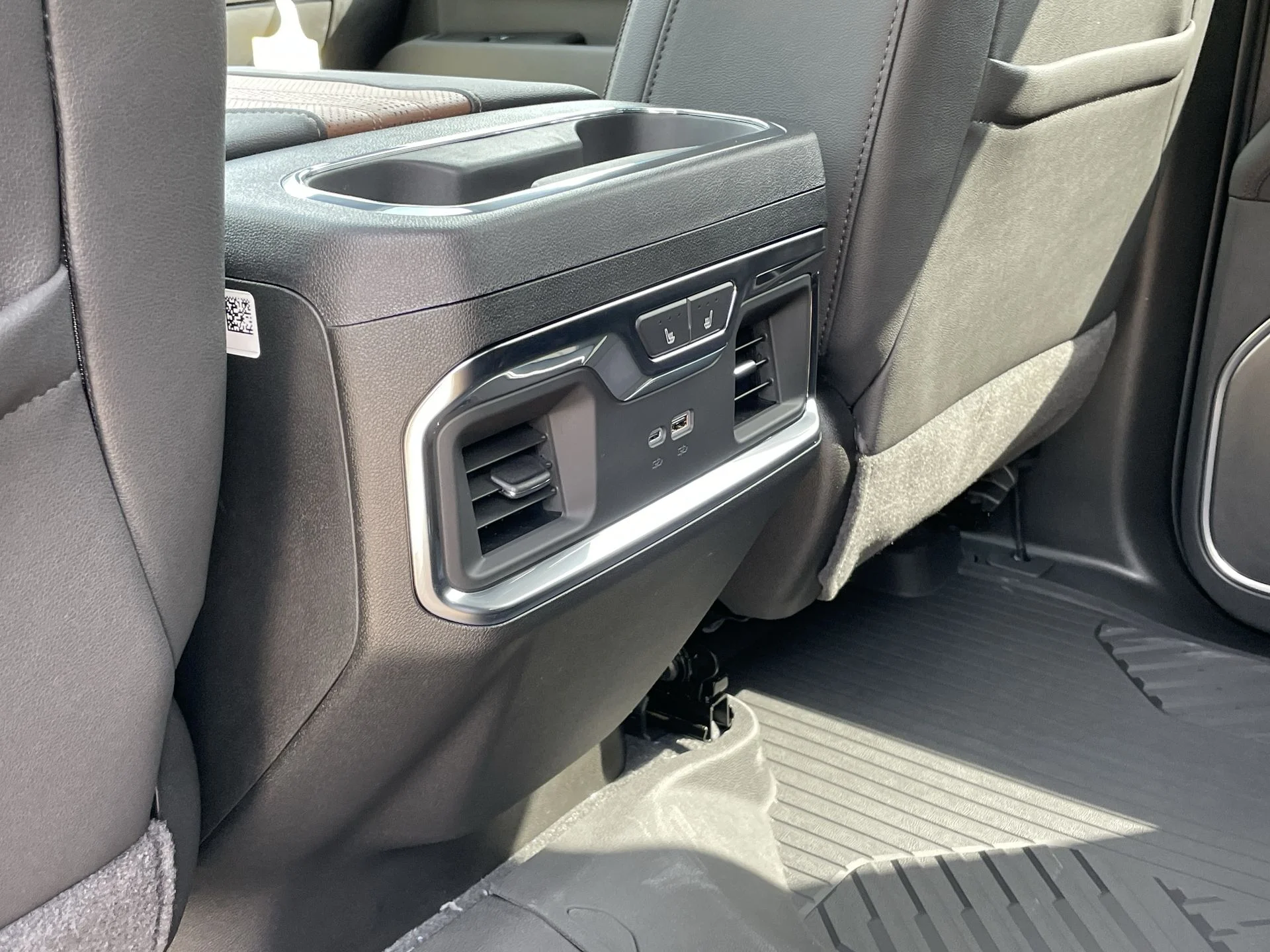 New 2025 Radiant Red Tintcoat Chevrolet High Country image 23