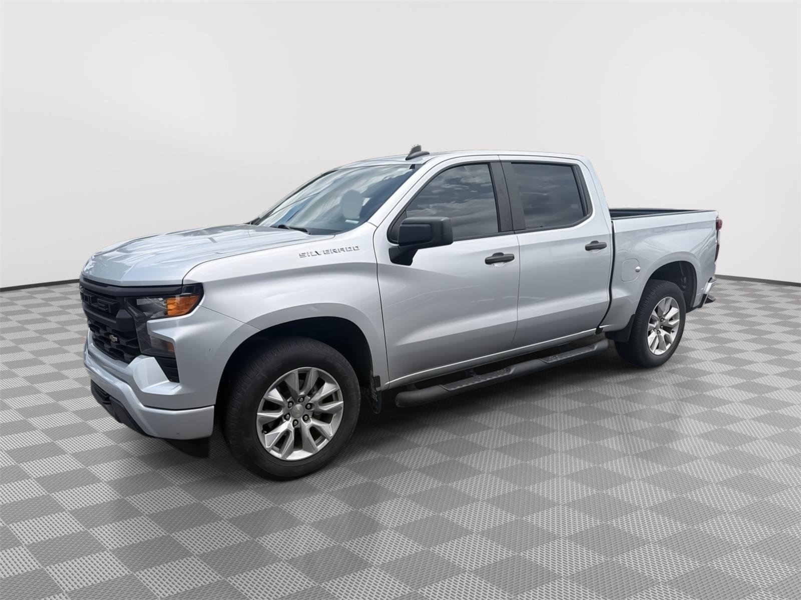 2022 Chevrolet Silverado 1500 Custom Crew Cab Short Box's photo