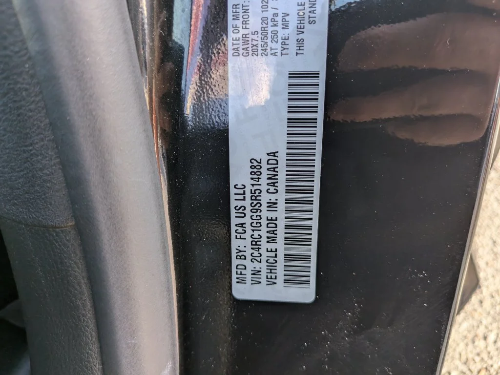 Used 2025 Black Chrysler Limited image 38
