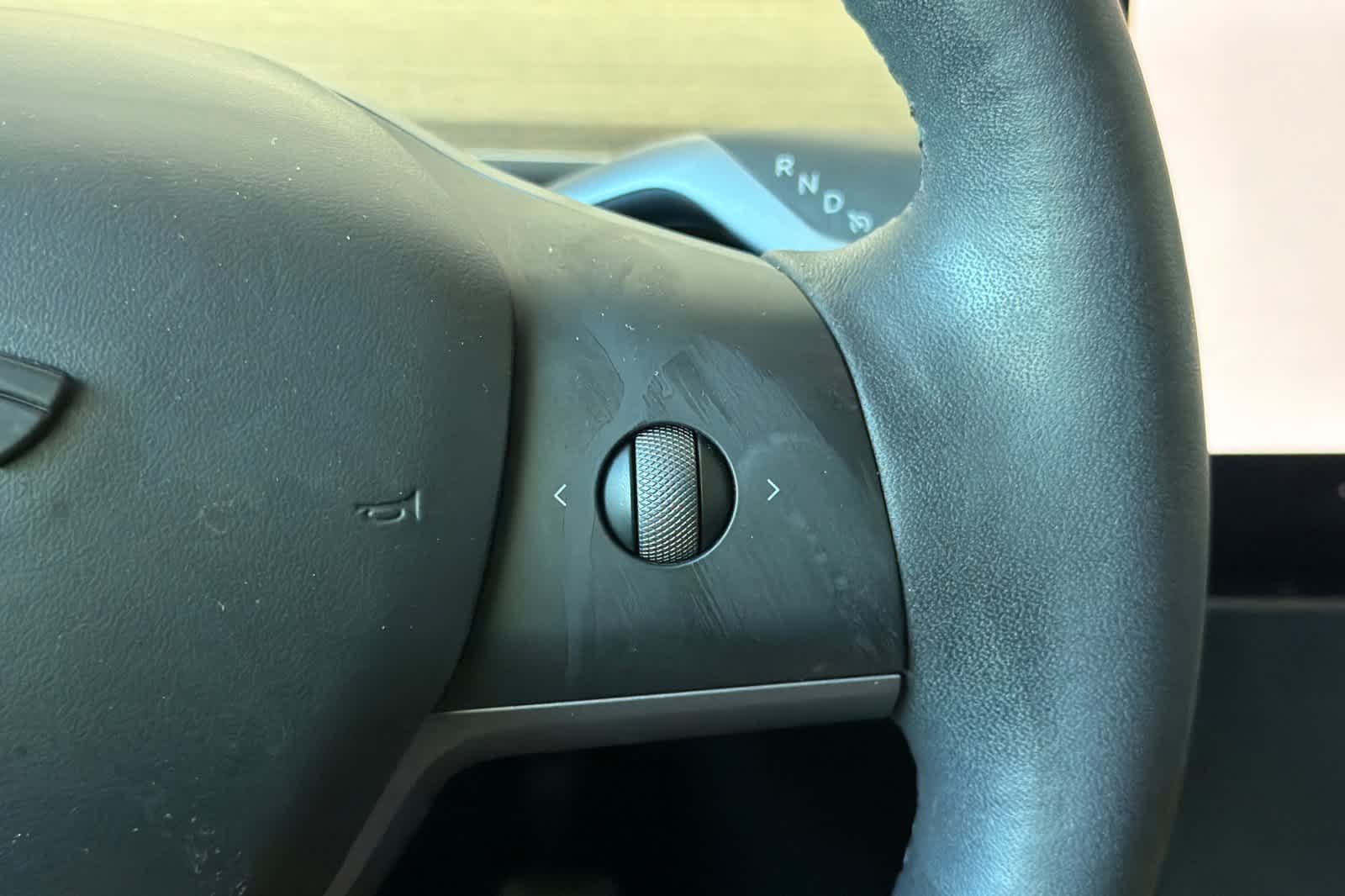 Used 2023 White Tesla  image 27