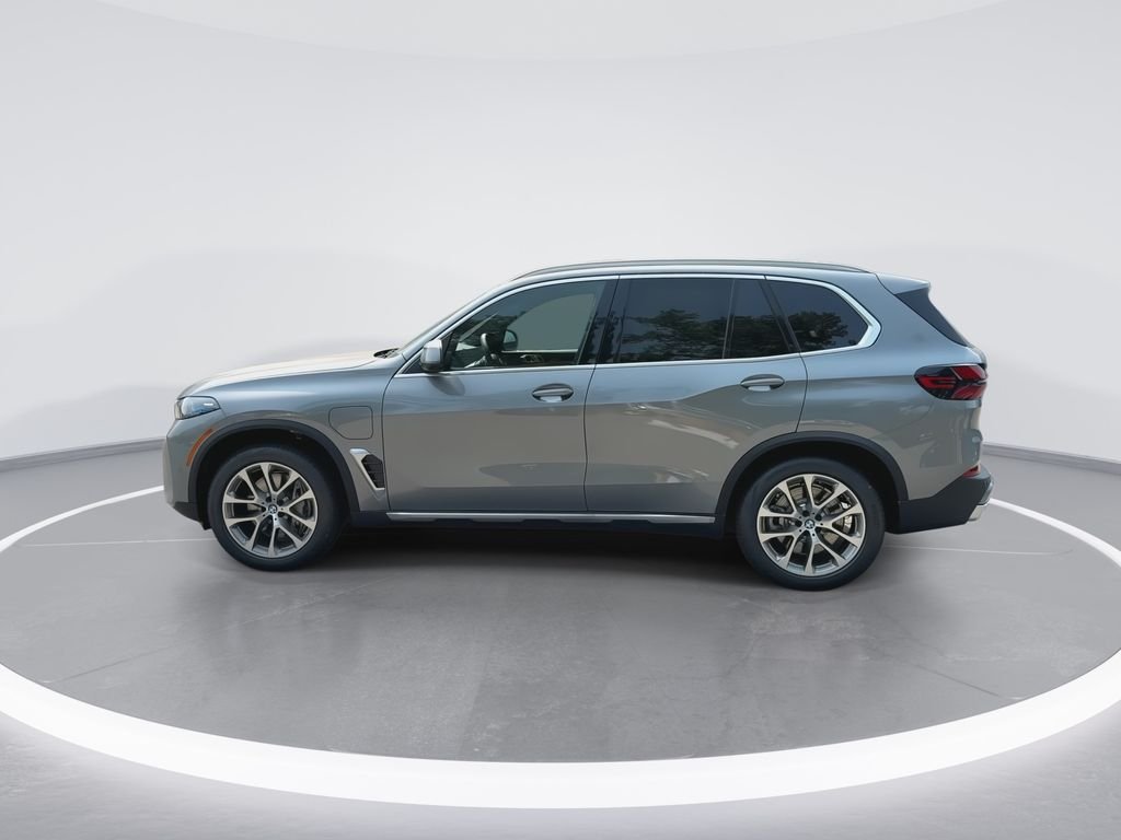 Used 2026 Gray BMW xDrive50e image 5