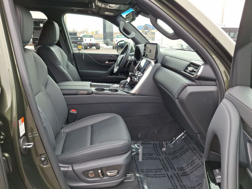 New 2025 Nori Green Pearl Lexus LX 700h LUXURY image 26
