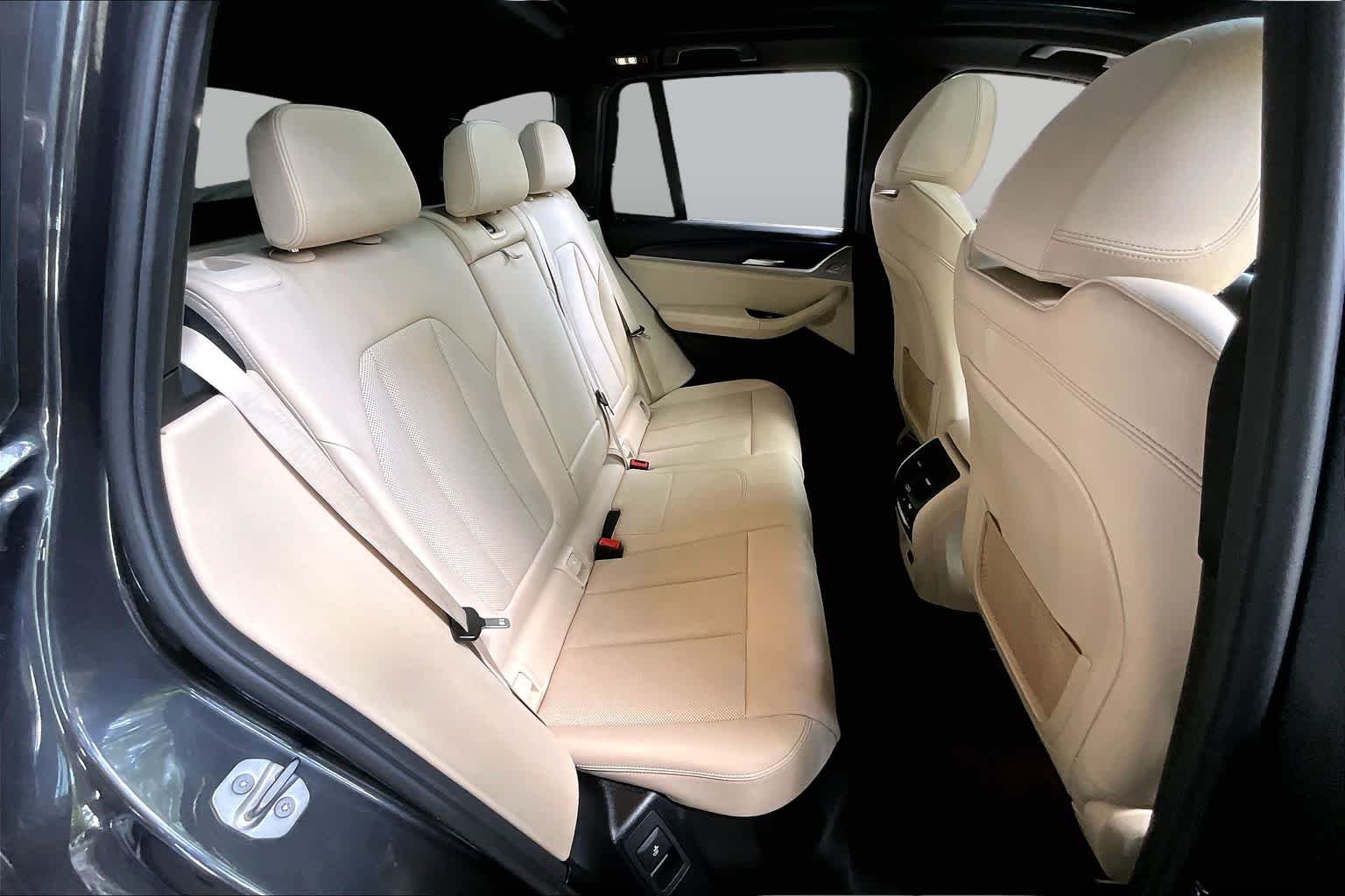 Used 2022 Jet Black BMW sDrive30i image 24