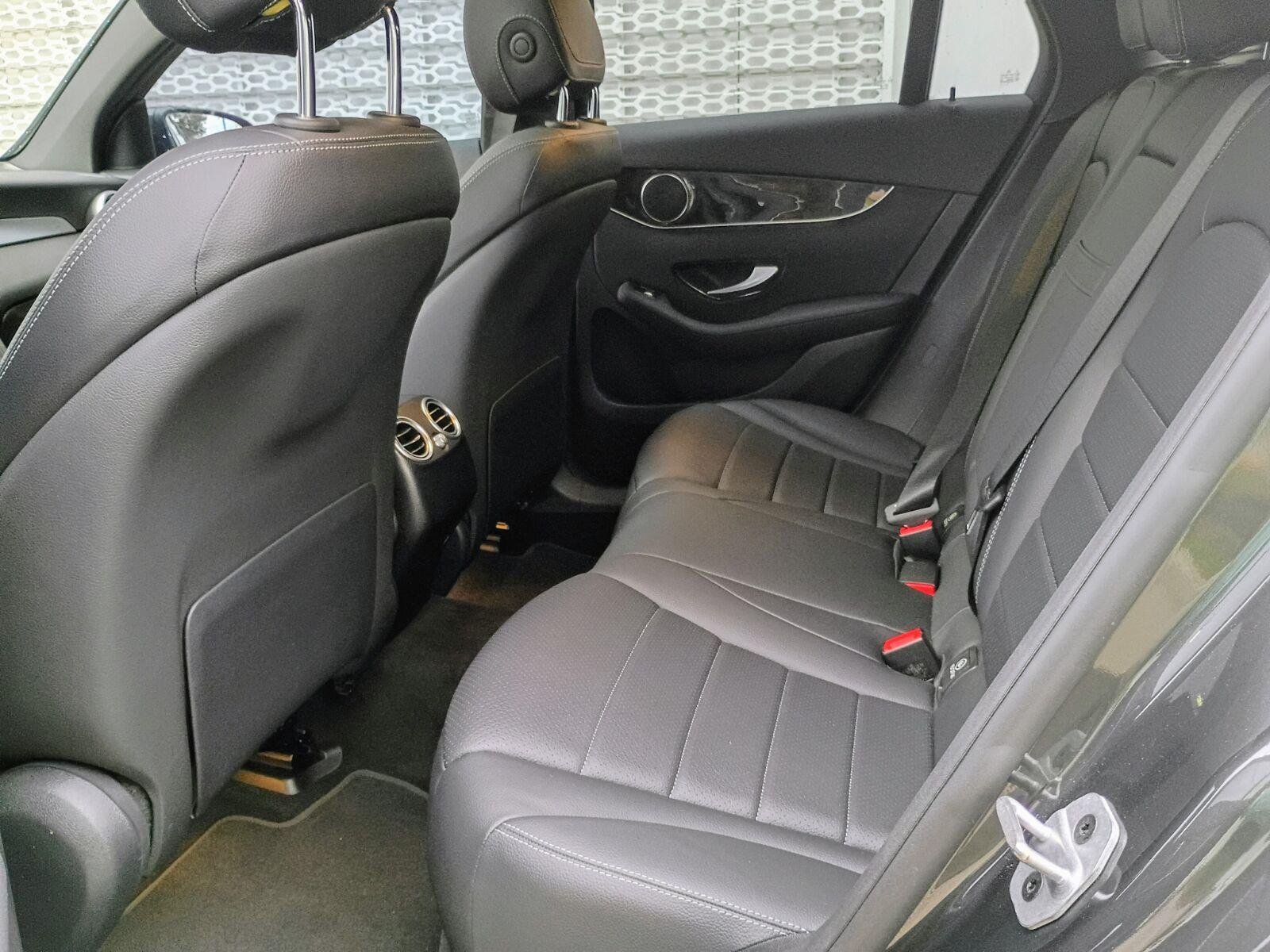 Used 2022 Graphite Grey Metallic Mercedes-Benz GLC 300 image 5