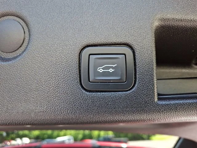 Used 2019 CAJUN RED TINTCOAT Chevrolet LT image 29