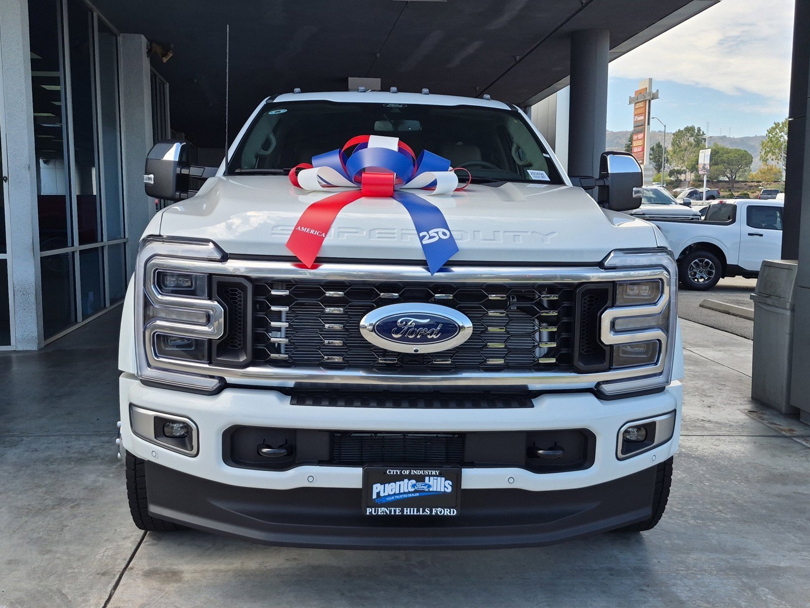 New 2026 Star White Metallic Tri-Coat Ford F-450® Platinum® image 2