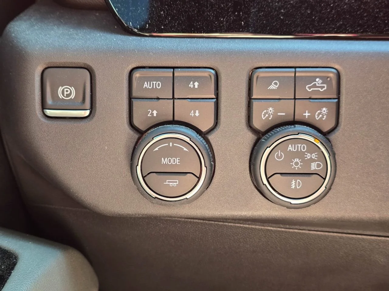 Used 2024 Black Chevrolet ZR2 image 24
