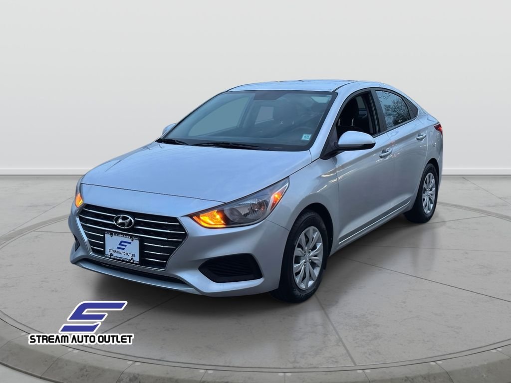 2022 Hyundai Accent SE photo 3