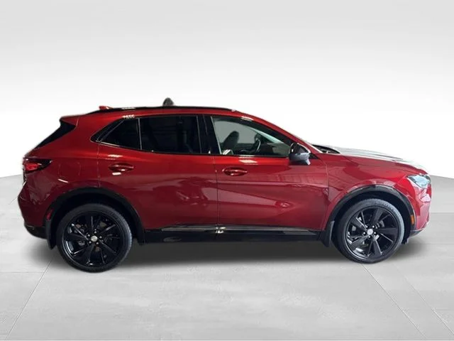 Used 2021 Red Buick Essence image 8