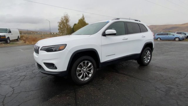 Used 2019 White Jeep Latitude Plus 4x4 image 4