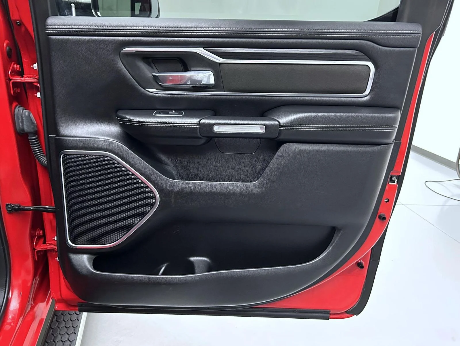 Used 2023 Red Ram Laramie image 17