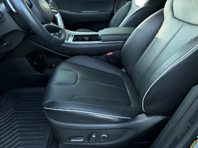 Used 2025 Gray Hyundai SEL image 11