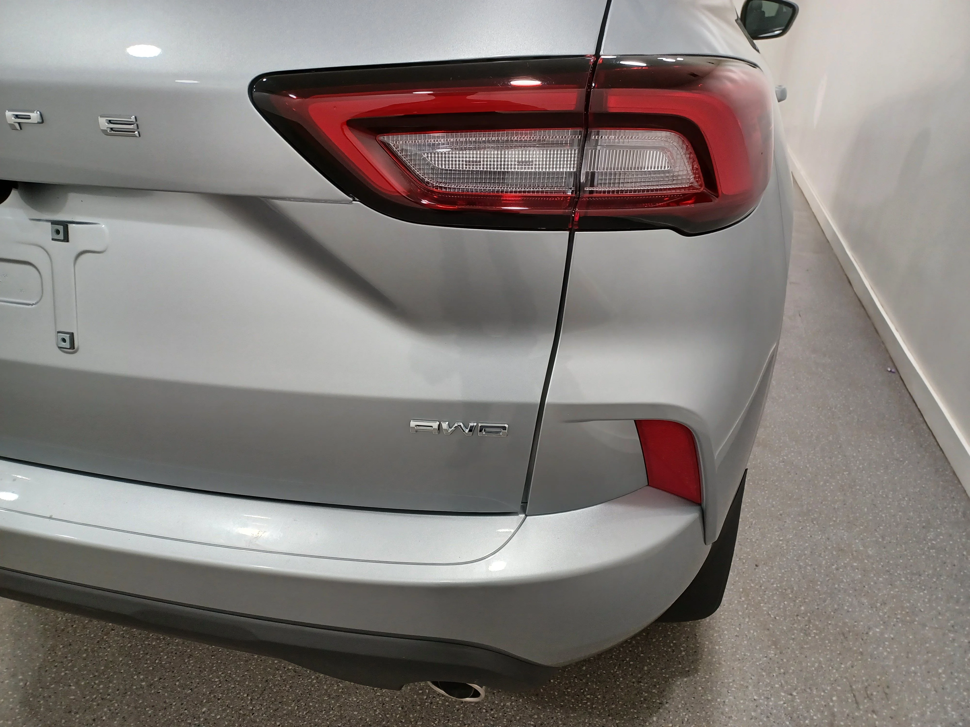 Certified Used 2023 Iconic Silver Metallic Ford ST-Line AWD*Remote Start | Htd Seats | Htd Wheel | Blind Spot Detection | Lane Keep Assist | CarPlay image 21