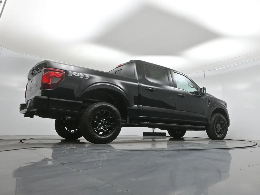 New 2026 Agate Black Metallic Ford XLT image 46