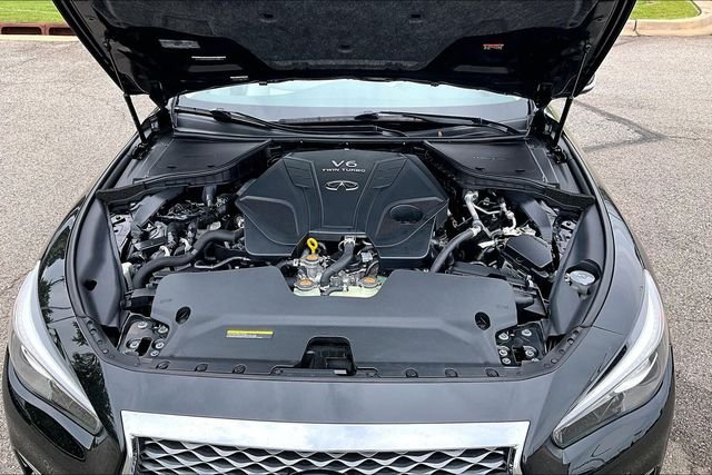 Used 2023 Black INFINITI LUXE image 10