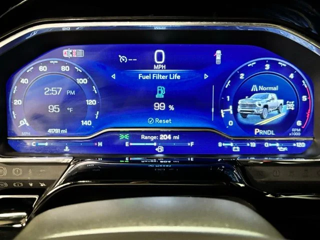 Used 2025 White Chevrolet LT image 13