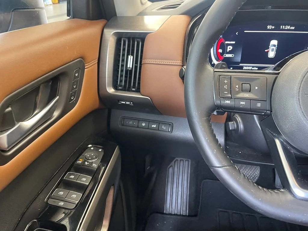Used 2024 Black Nissan Platinum image 13